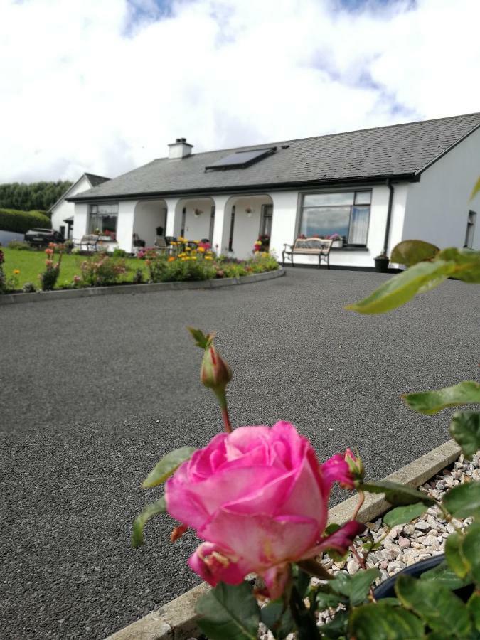 The Three Arches Bed and Breakfast Louisburgh Exteriör bild